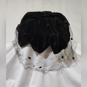 Vintage Elegant  Women's Black Mourning Fascinator Hat